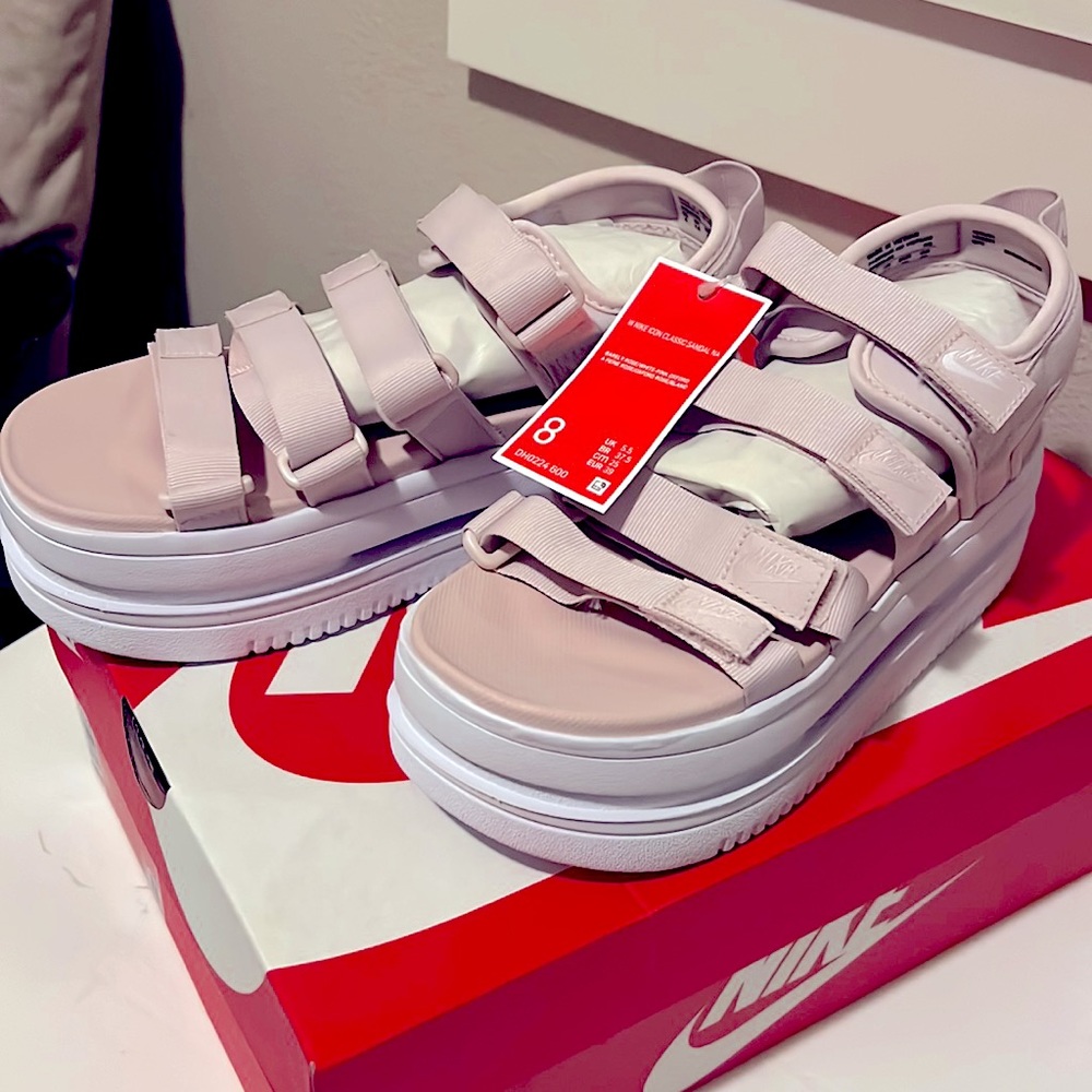 Nike Icon Classic Sandal NIB